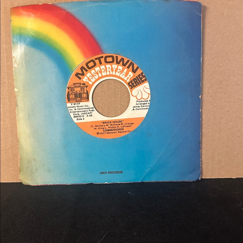 Colorful 7” Vinyl Record Collection - Picture 11 of 11